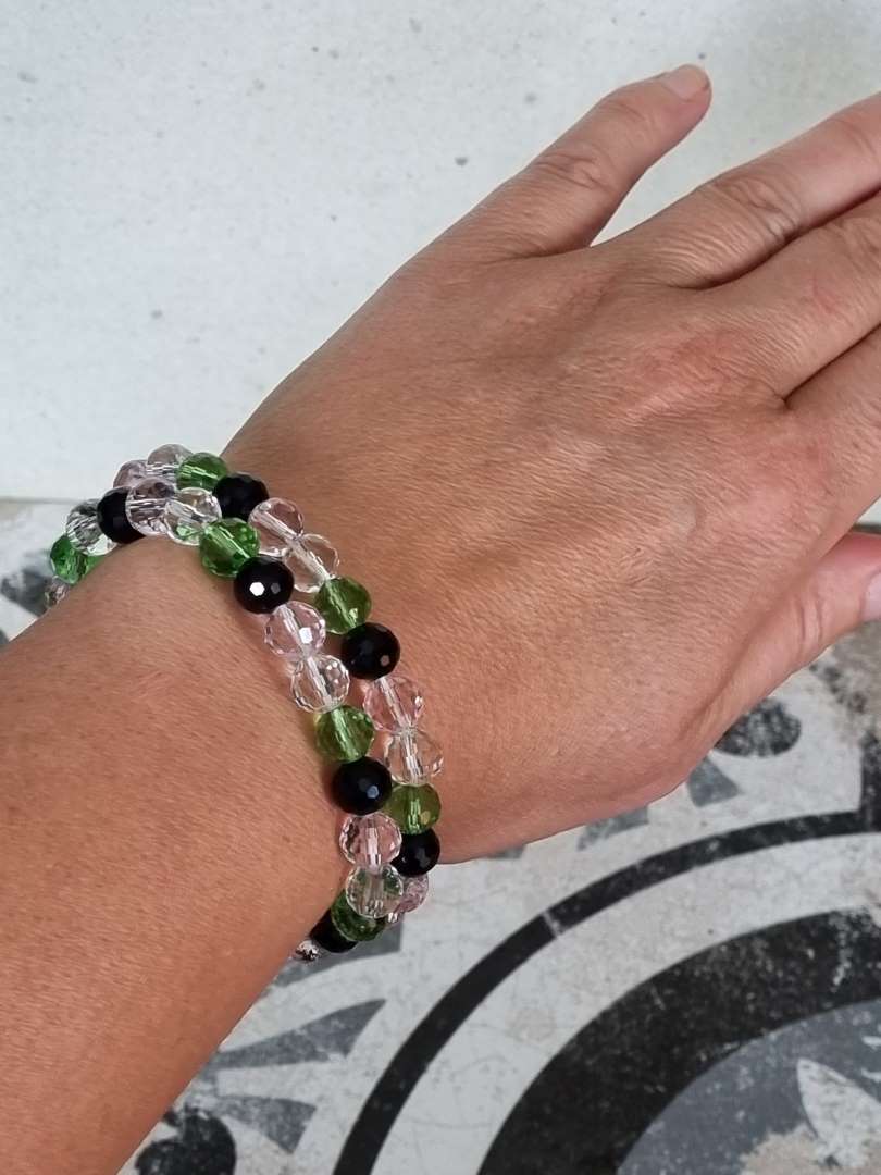 Armbånd med fasettslipte perler - Armbånd
