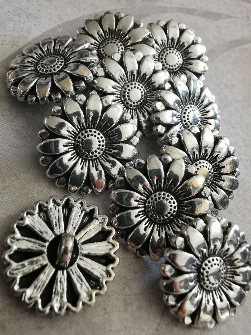 Blomsterknapper- 10 stk - Knapper