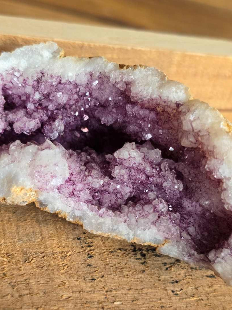 Kvartsgeode 184 gram - Farget - Fra Marokko