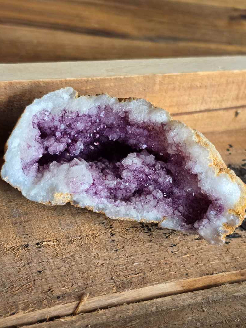 Kvartsgeode 184 gram - Farget - Fra Marokko