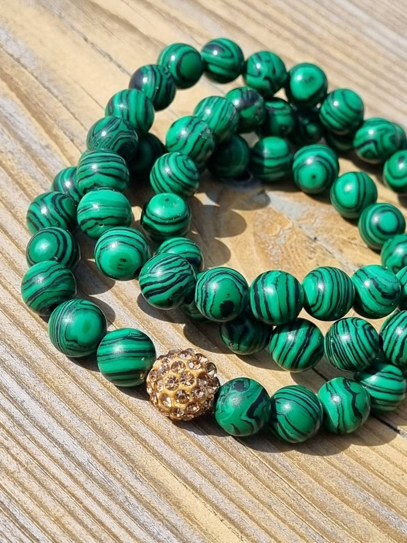 Grønt perlearmbånd m/shamballa bead - Malakitt - Armbånd