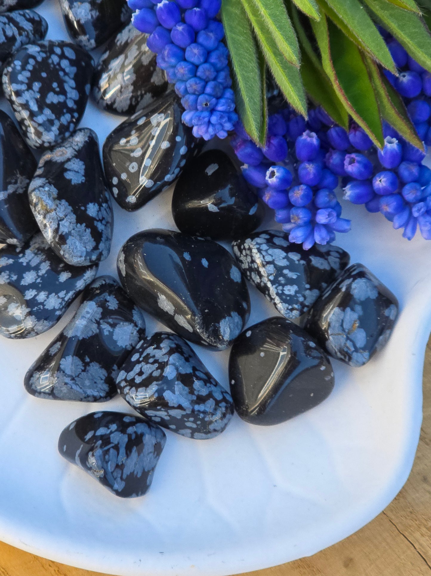 Snowflake obsidian - Snøfnuggobsidian - Tromlet stein