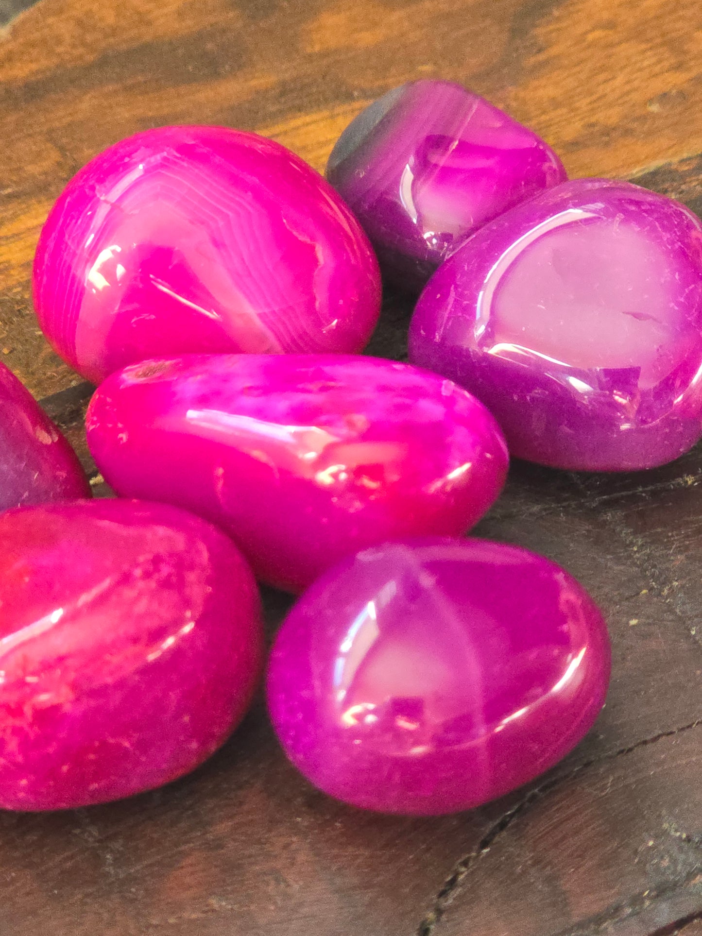 Agat farget - Rosa - Tromlet stein