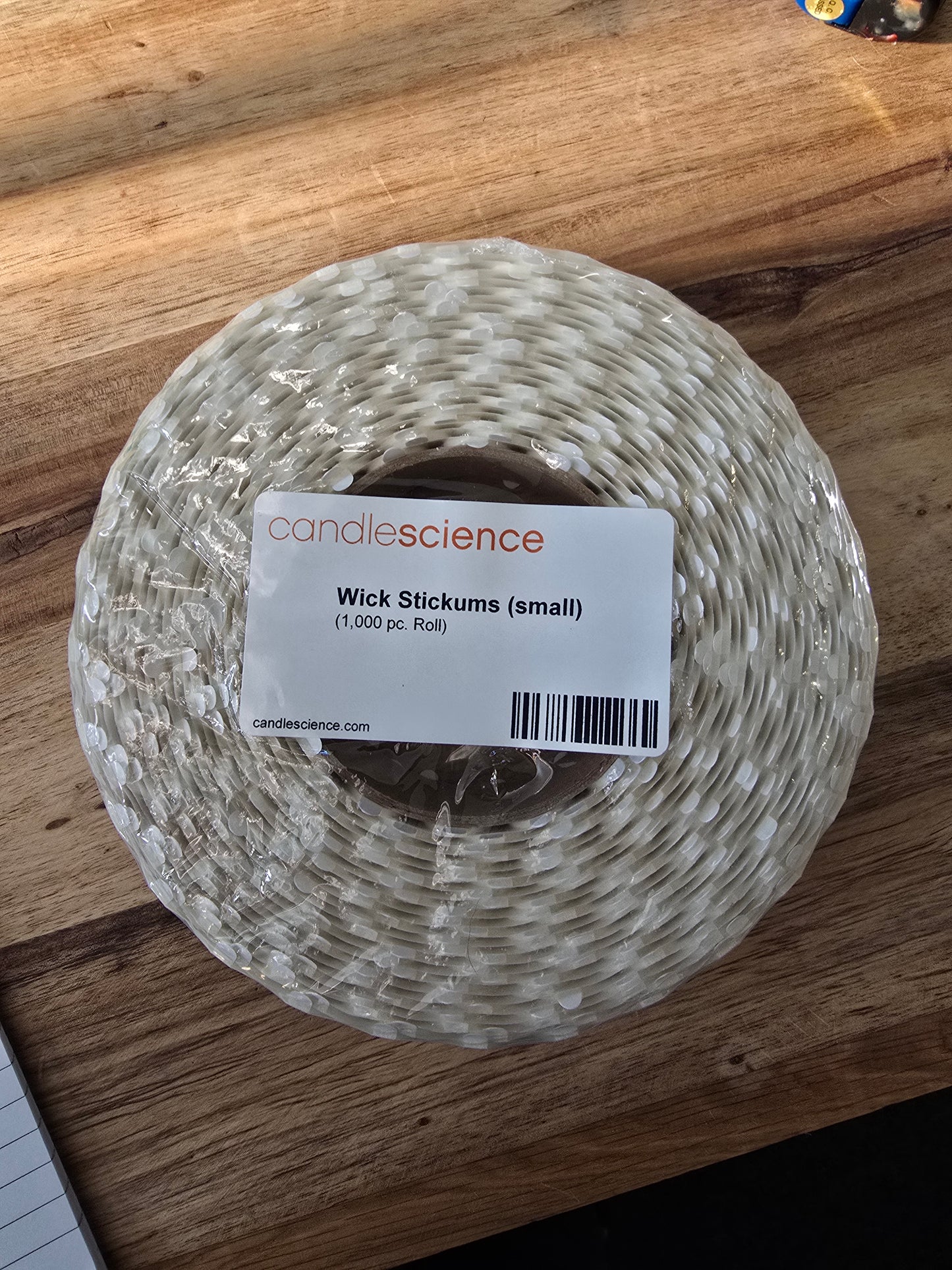 Advarseletiketter - 5 cm - på engelsk - 1000 stk pr rull