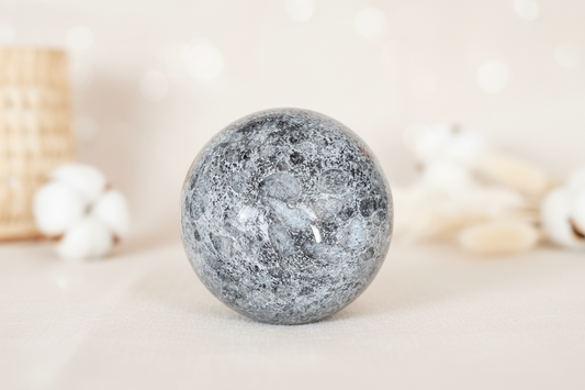 Brevvekt Universe - Munnblåst glass - 750gram - 8 cm