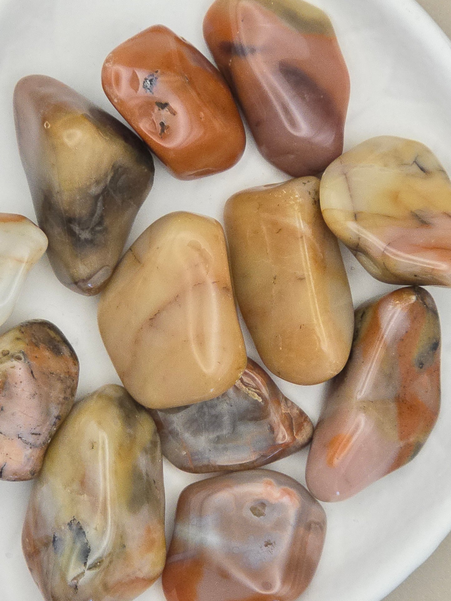 Desert Agate - Agat i jordtoner - Tromlet stein