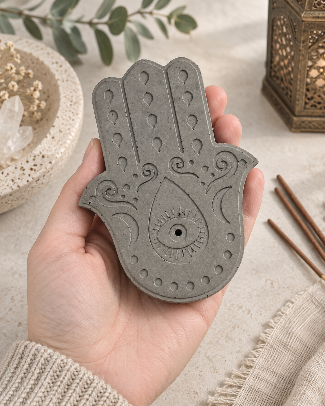 Røkelsesholder Hamsa hånd – håndstøpt i sement