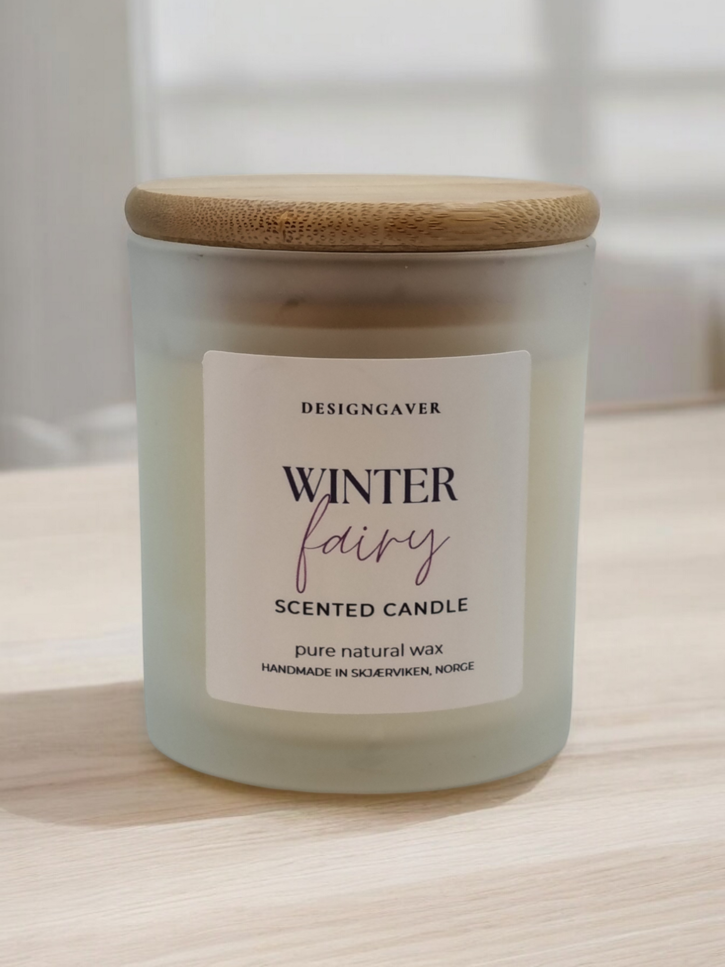 Winter Fairy - Eventyrlig godt duftlys, lukter som rød julebrus - 220g