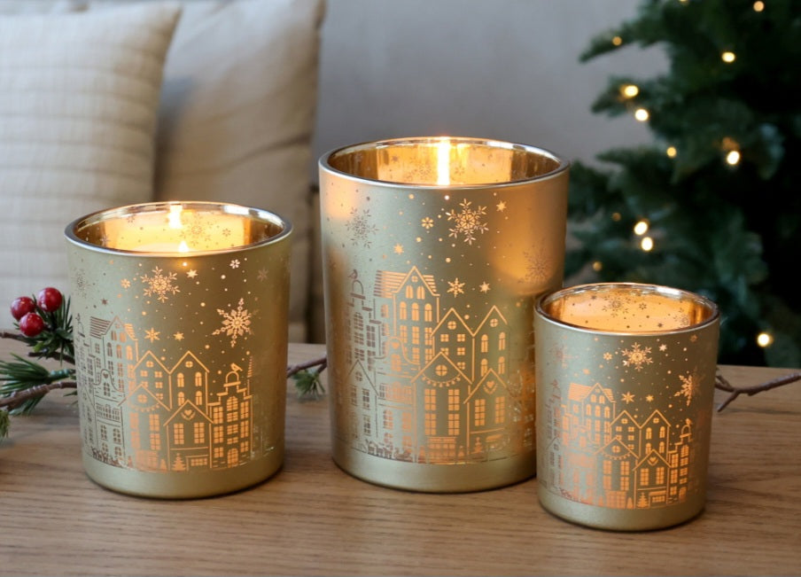 Lyslykt med juleby – gyllen glød og vintermagi