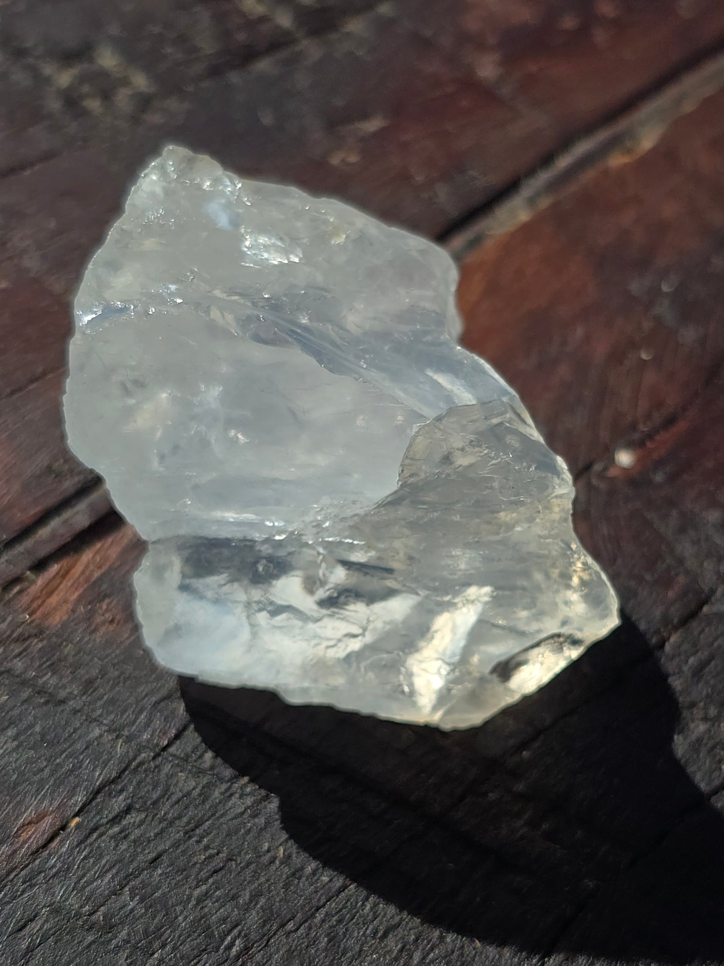 Rainbow Quartz fra Norge – Håndplukket krystall med unikt  liv og naturlig regnbuespill