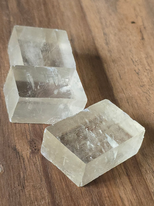 Optisk Kalsitt  Gyllen - Iceland Spar – Dobbel brytning