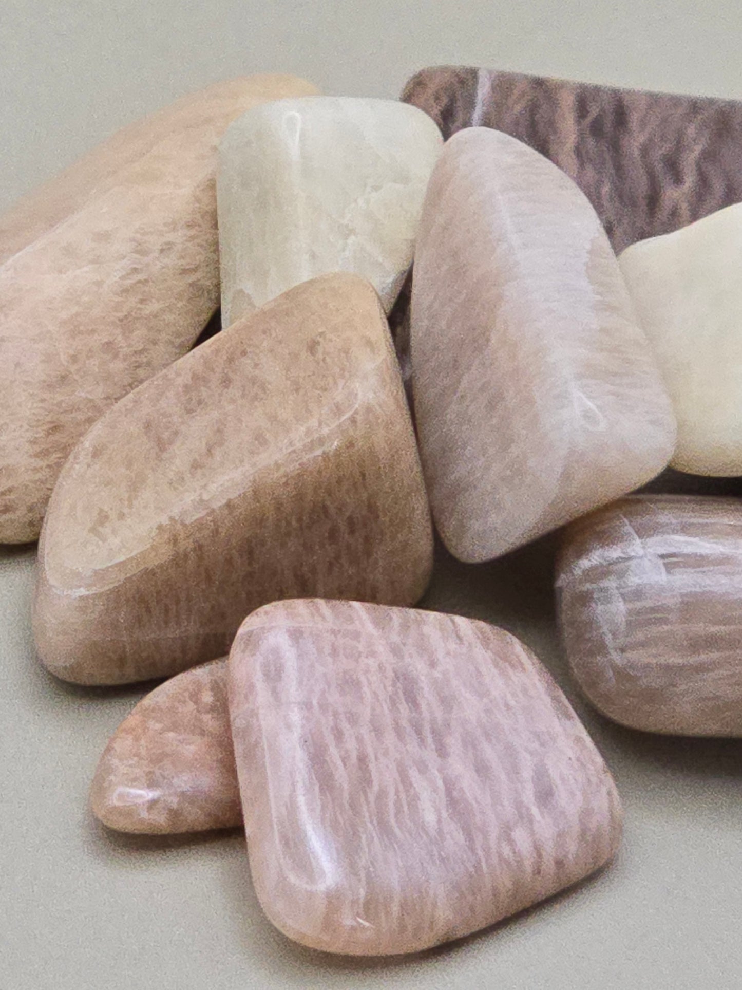 Feltspat Rosa/Gul/Beige - Tromlet stein